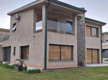 Casa de 5 ambientes, Malagueño · Gran Dúplex en Venta en La Arbolada Hollywood – Categoría