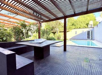 Casa · 200m² · 5 Ambientes · Hermosa Casa en Venta 3 Dorm. La Plata