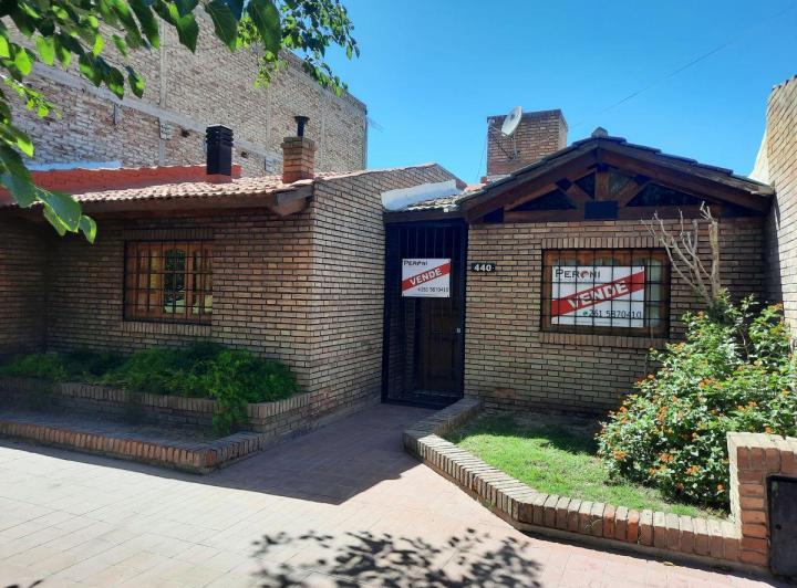 Casa · 150m² · 6 Ambientes · 1 Cochera