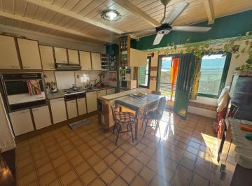 Casa · 141m² · 5 Ambientes · 1 Cochera · Casa Villegas Al 6300