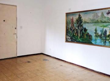 Departamento de 3 ambientes, Congreso · Departamento 3 Ambientes S/Av Belgrano, Comodo. Para Hacerle Cositas y Que Quede un Lindo Dpto