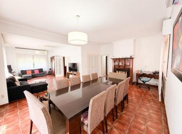 Casa · 250m² · 6 Ambientes · 1 Cochera · Venta Casa en Hurlingham 6 Amb. Barrio Ingles