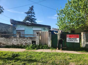 Terreno · 200m² · 3 Ambientes · 1 Cochera · Lote con 2 Casas Construidas Multifamiliar Pilar Centro