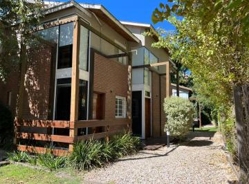 Departamento · 292m² · 3 Ambientes · 1 Cochera · Complejo en Venta en Valeria del Mar, Sobre Azopardo, a 100 m del Mar