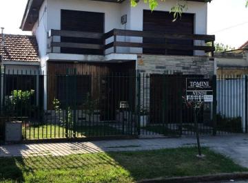 Casa de 5 ambientes, Almirante Brown · Chalet 3 Dorm.. Buen Estado Gral. 3 Dorm.. 1 Escritorio. Patio. Apto Credito.