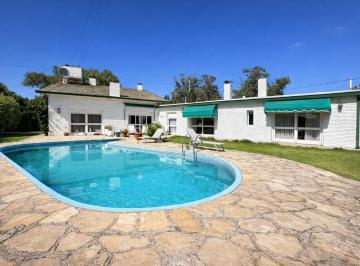Casa · 308m² · 5 Ambientes · 8 Cocheras · Casa en Mar del Plata