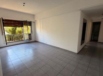 Departamento de 3 ambientes, Almirante Brown · Departamento de 3 Ambientes en Privilegiada Ubicación