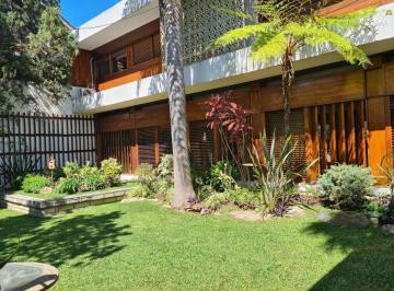 Casa · 554m² · 5 Ambientes · 2 Cocheras · Villa Ballester. Casa 5 Ambientes. con Piscina