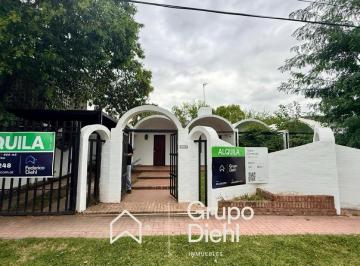 Casa · 200m² · 5 Ambientes · 2 Cocheras · Propiedad Apta Comercial con Alta Visibilidad en Alquiler Sobre Av Manuel de Falla, Zona Norte