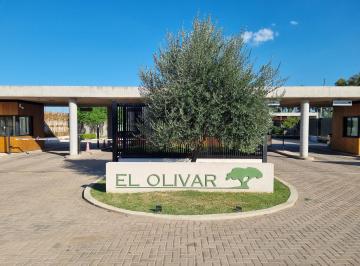 Casa · 162m² · 5 Ambientes · 2 Cocheras · Casa en Venta, 5 Ambientes, en Barrio Privado El Olivar, del Viso, Pilar, Gba Norte