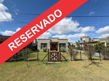 Casa · 153m² · 4 Ambientes · 2 Cocheras · Hermosa Casa en Madariaga