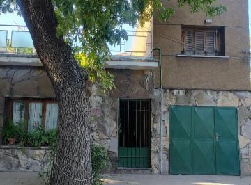 Casa de 5 ambientes, Ciudad de Mendoza · Casa en Venta - Cuarta Sección - Chacabuco 638