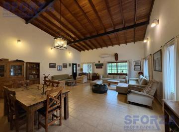 Casa · 350m² · 6 Ambientes · 10 Cocheras · Venta Casa en Dos Plantas