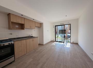 Departamento · 39m² · 2 Ambientes · Venta 2 Amb Sin Expensas, Semipisos Al Frente.