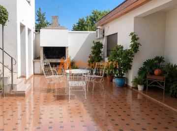 Casa · 250m² · 10 Ambientes · 7 Cocheras · Casa en Venta en Calle Bandera de Los Andes 1815,san Jose, Guaymallen