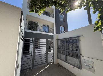 Departamento · 74m² · 3 Ambientes · 1 Cochera · Venta Departamento de 3 Ambientes en Planta Baja con Dos Patios