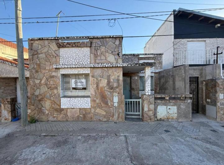 Casa en venta en Alberdi · 4 ambientes
