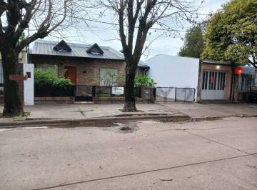 Casa · 113m² · 5 Ambientes · 1 Cochera · Venta - Casa de Tres Dorm. a La Venta - Casilda