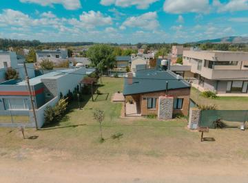 Casa · 75m² · 1 Dormitorio · Se Vende Casa en Tandil - Barrio Graduados, Tandil.