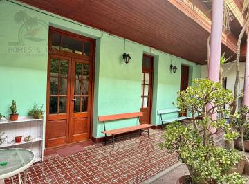 Casa · 331m² · 4 Ambientes · Casa con Amplio Dojo Para Usos Múltiples