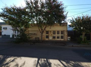 Casa · 225m² · 10 Ambientes · 1 Cochera · Venta Casa en Venezuela Al 200, Pergamino, Buenos Aires