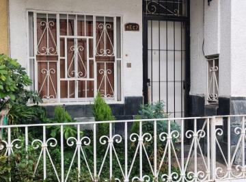 Casa de 4 ambientes, Ciudad de Mendoza · Casa en Alquiler en Ciudad