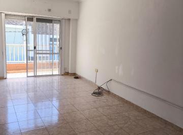 Departamento de 3 ambientes, Avellaneda · Depto 3 Ambientes con Cochera