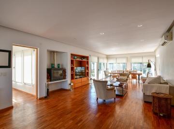 Casa · 250m² · 6 Ambientes · 2 Cocheras · 507 Esq. 134