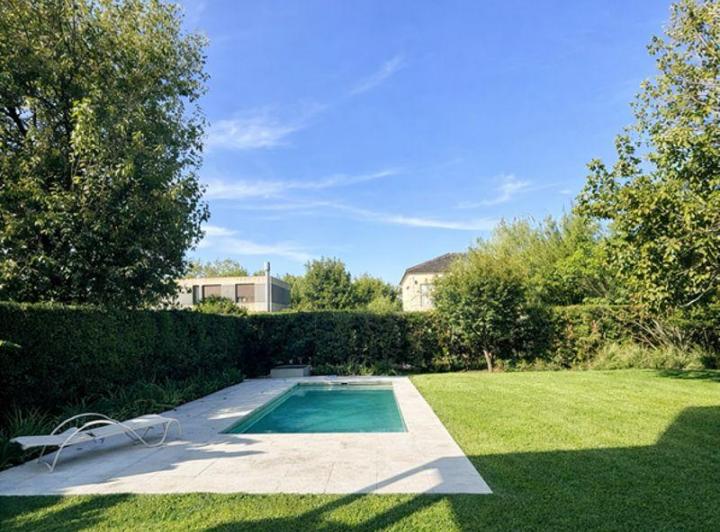 Casa · 170m² · 5 Ambientes · 1 Cochera