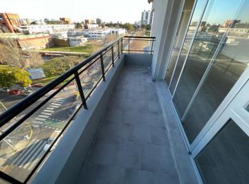 Departamento de 1 ambiente, Parque Patricios · Espectacular y Amplio Depto, con Fabulosa Vista Abierta, Frente Al Htal. Garrahan!