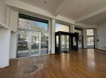 Oficina comercial de 3 ambientes, La Plata · Oficina Comercial de 300 m² en Venta en La Plata