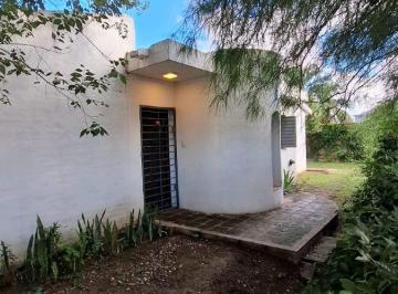 Casa de 5 ambientes, Córdoba · Dueño Vende Casa Sobre Terreno de 800 m² en Esquina – Oportunidad de Inversión