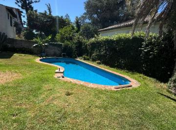 Casa · 232m² · 5 Ambientes · 1 Cochera · Casa en Venta en Martínez - Vías a Av Santa Fe.