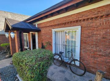 Casa · 90m² · 4 Ambientes · 2 Cocheras · Casa Mas Tres Deptos en San Miguel