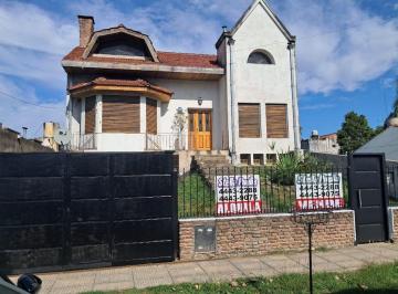 STE-STE-360_2 · Chalet en Alquiler Y/o Venta 7 Ambientes