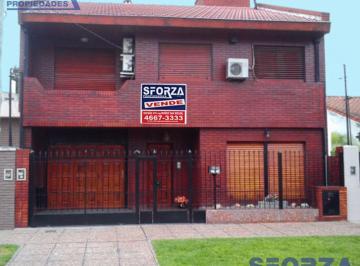 Casa · 220m² · 5 Ambientes · Casa - San Miguel