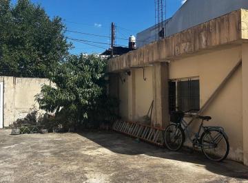 Casa · 132m² · 4 Ambientes · Casa Multifamiliar en Lote Propio - Ideal Inversor