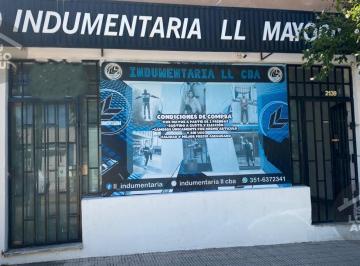 Local comercial · 221m² · Amplio Local Comercial en Calle Sarmiento (250 M&sup2;)