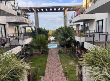 Departamento · 65m² · 3 Ambientes · 1 Cochera · Departamento Dos Dorm. con Amenities en Complejo Cerrado. Av Uranga 580