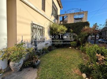 Casa · 250m² · 5 Ambientes · 2 Cocheras · Casa en Venta 5 Ambientes Villa Sarmiento
