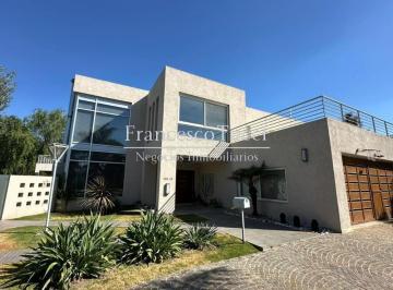 Casa · 790m² · 6 Ambientes · 3 Cocheras · Casa en Venta 7 Ambientes Country San Diego