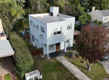 Casa · 168m² · 5 Ambientes · 2 Cocheras · Propiedad en El Barrio Privado Jardines de Escobar