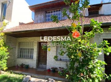 Casa de 5 ambientes, Vicente López · Casa en Venta 6 Ambientes con Cochera y Fondo Libre Vicente Lopez Apto Credito Bancario