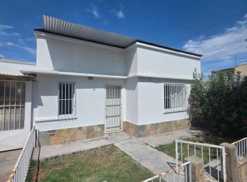 Oficina comercial de 4 ambientes, San Martín · Se Alquila Casa con Destino Comercial