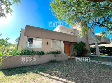 Casa de 4 ambientes, Moreno · Moderna y Funcional