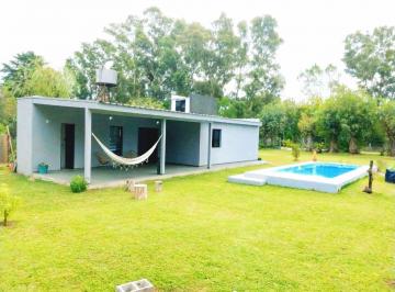 Casa · 83m² · 3 Ambientes · 4 Cocheras · Casa Quinta en Domselaar