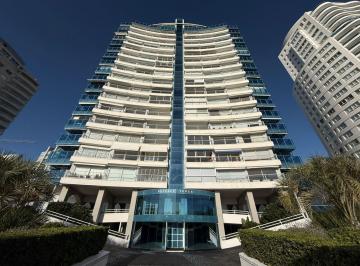 Departamento · 226m² · 5 Ambientes · 1 Cochera · Departamento en Playa Mansa