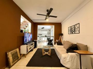 PH · 64m² · 4 Ambientes · Casa de Pasillo Tipo Duplex - Dos Dorm.