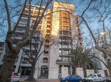 Departamento · 247m² · 6 Ambientes · 2 Cocheras · Piso de Categoría en Alquiler La Plata