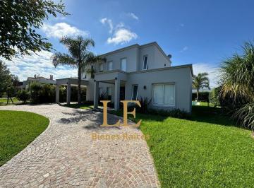 Casa · 235m² · 5 Ambientes · 5 Cocheras · Venta Casa en Haras Santa María, Escobar